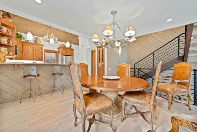 Ridgepoint Townhome 198 By East West Hospitality Beaver Creek Buitenkant foto
