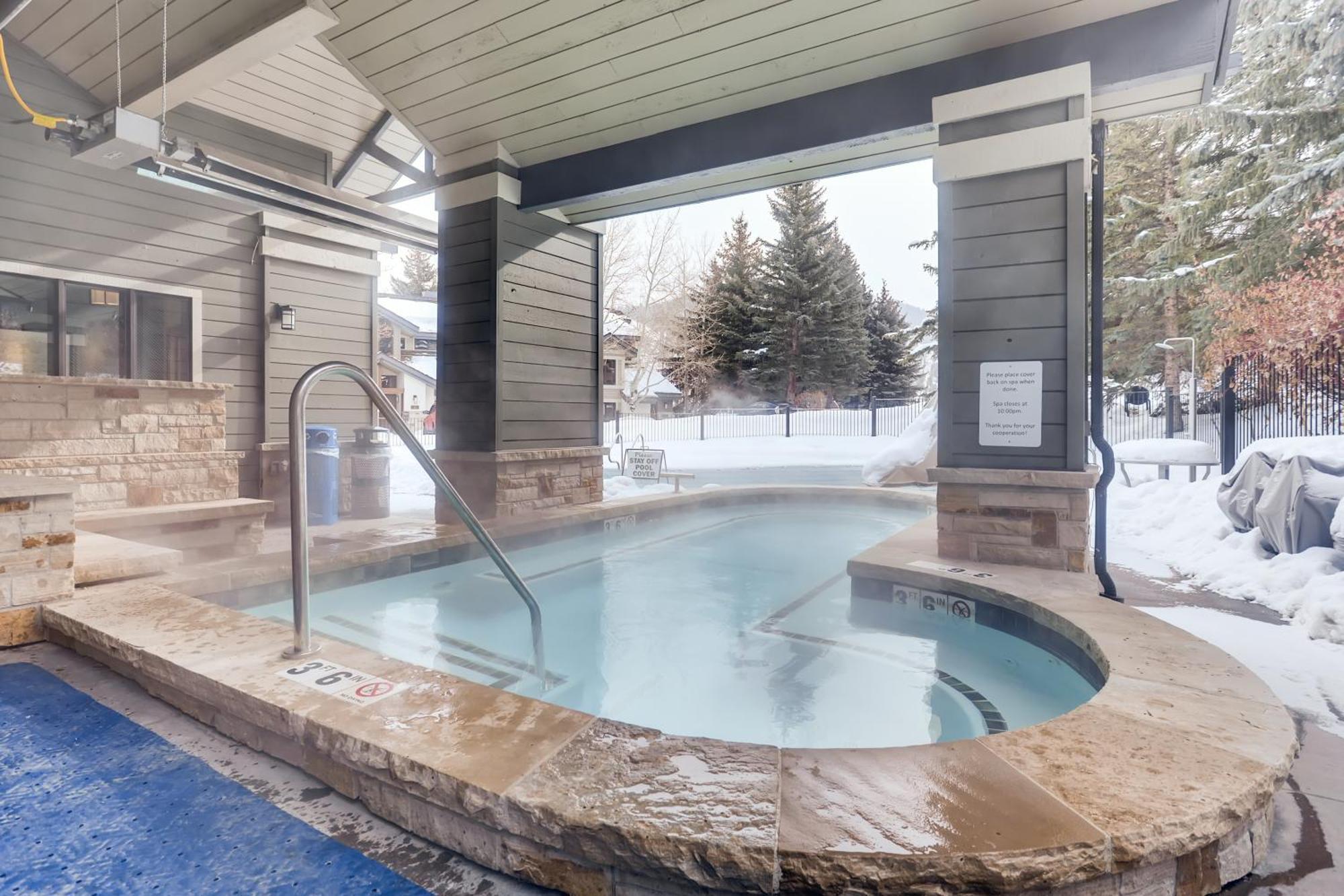 Ridgepoint Townhome 198 By East West Hospitality Beaver Creek Buitenkant foto